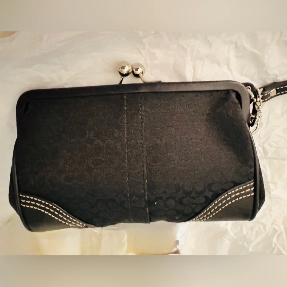 Coach rare vintage Y2K Soho Kisslock Wristlet signature jacquard leather - Picture 14 of 17